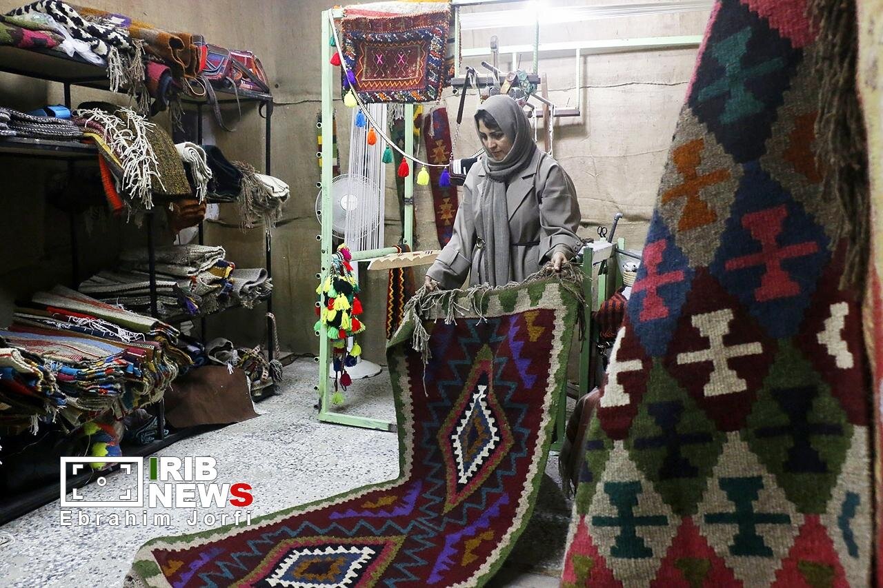 جشنواره هنر‌های تجسمی فجر در شوشتر