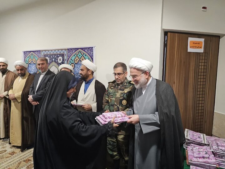 ضیافت نور و همدلی در مدرسه؛ وقتی آیات مهمان دل دانشآموزان سنندجی شد