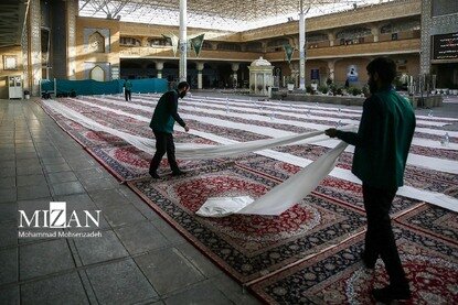 افطار در حرم کریمه اهل بیت (ع)