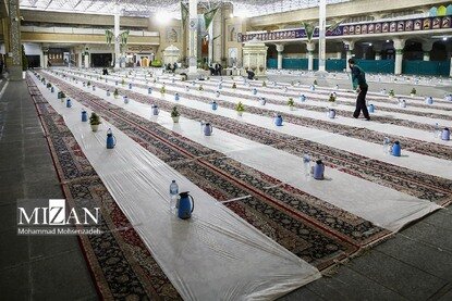 افطار در حرم کریمه اهل بیت (ع)