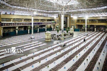 افطار در حرم کریمه اهل بیت (ع)