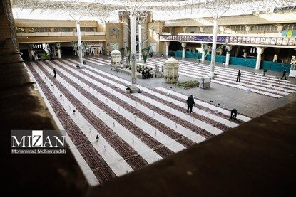 افطار در حرم کریمه اهل بیت (ع)