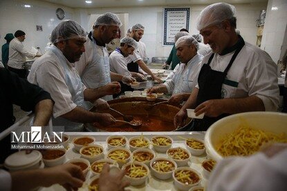 افطار در حرم کریمه اهل بیت (ع)