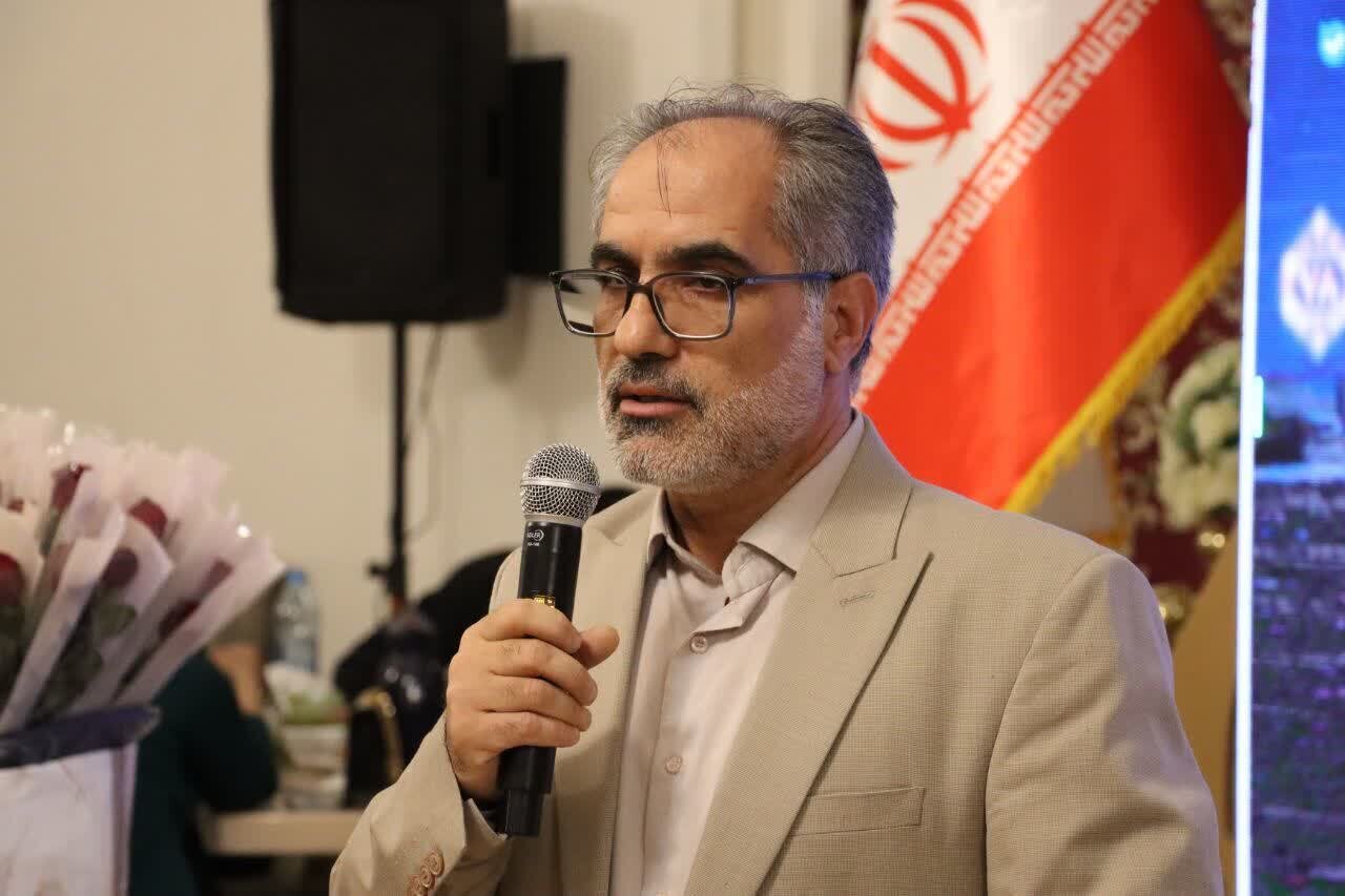برگزاری مراسم جشن گلریزان در ماهدشت + عکس
