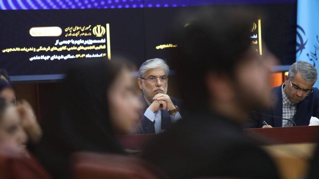 دانشگاه دماسنج و «میزانالحراره» جامعه است