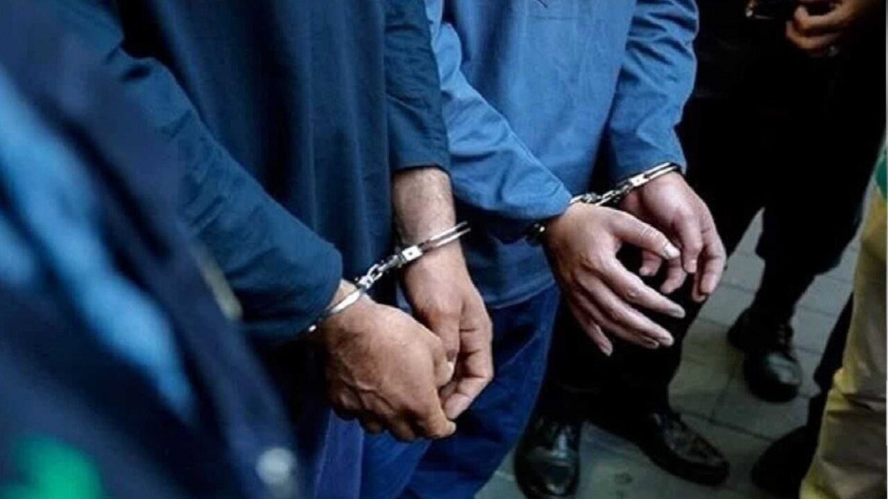 دستگیری ۲ اوباش قمه کش در عباس آباد