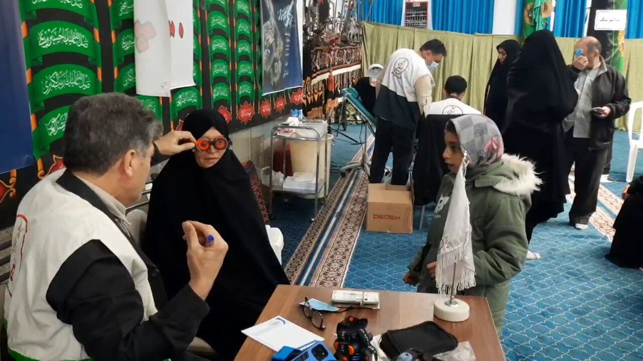 ارائه خدمات درمانی رایگان به اهالی روستای فردوی قم