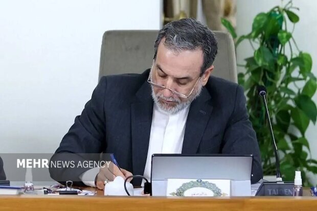 عراقچی خواستار گفتوگوی افغانستان و پاکستان برای حل اختلافات شد