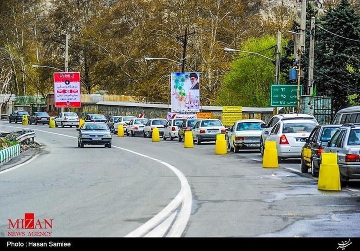 ترافیک سنگین در آزادراه کرج-قزوین/ بارش برف و باران در جادههای ۴ استان