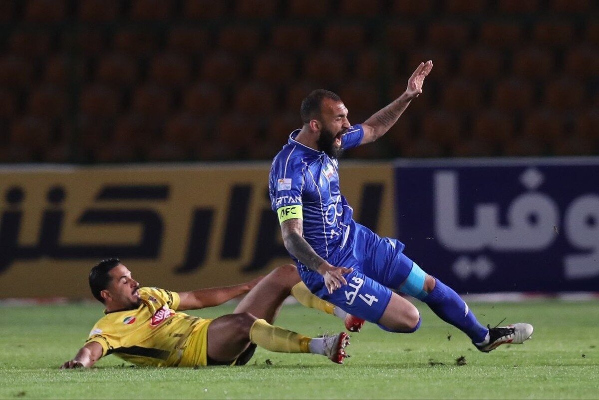 خلاصه بازی استقلال 2-1 فجرسپاسی / اشتباه عجیب آدان مانع از صدرنشینی آبی‌ها نشد