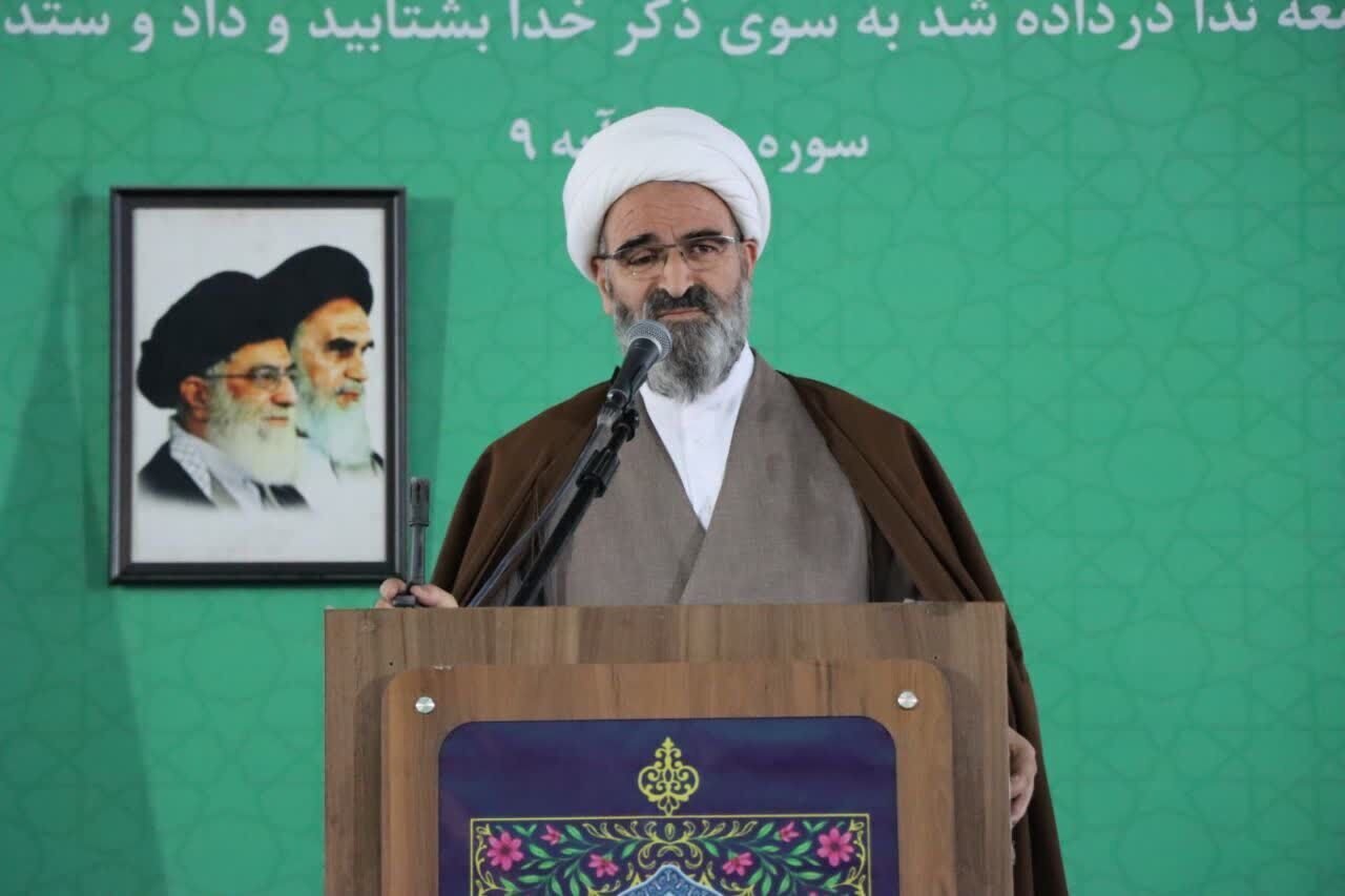 امام جمعه سمنان: ایران با نمایش صلحطلبی خود در مذاکرات فتنه دشمنان را خنثی کرد