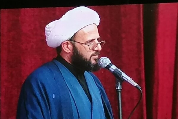 امام جمعه زرند: انقلاب اسلامی با آتش‌زدن پرچم در سطح دانشگاه‌ها نابود نمی‌شود