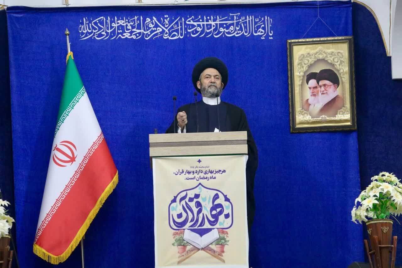 رژیم پهلوی میگفت اگر دانشجویان کار سیاسی بکنند دانشگاه را با ارتش اشغال میکنم