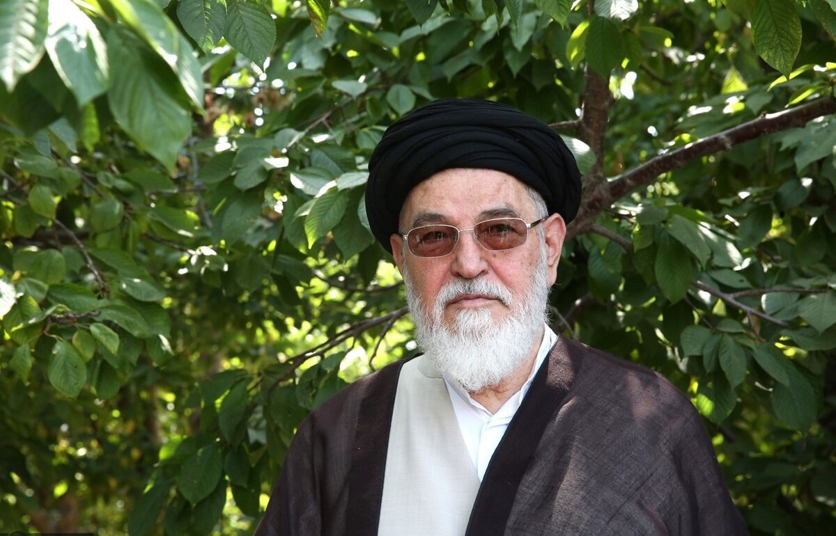 مراسم تشییع پیکر آیت الله امام جمارانی برگزار شد + فیلم