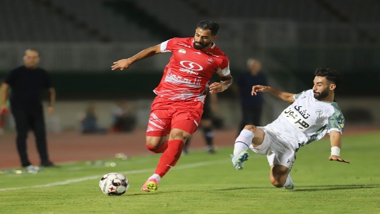 برگزاری دیدار پرسپولیس و ذوبآهن با حضور هواداران