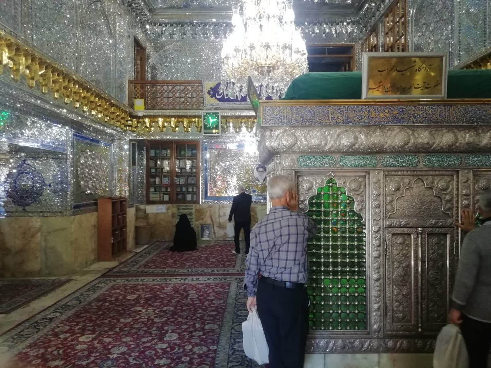 آرامگاه سومین شهید مهراب آیت الله سید عبدالحسین دستتغیب شیرازی + عکس