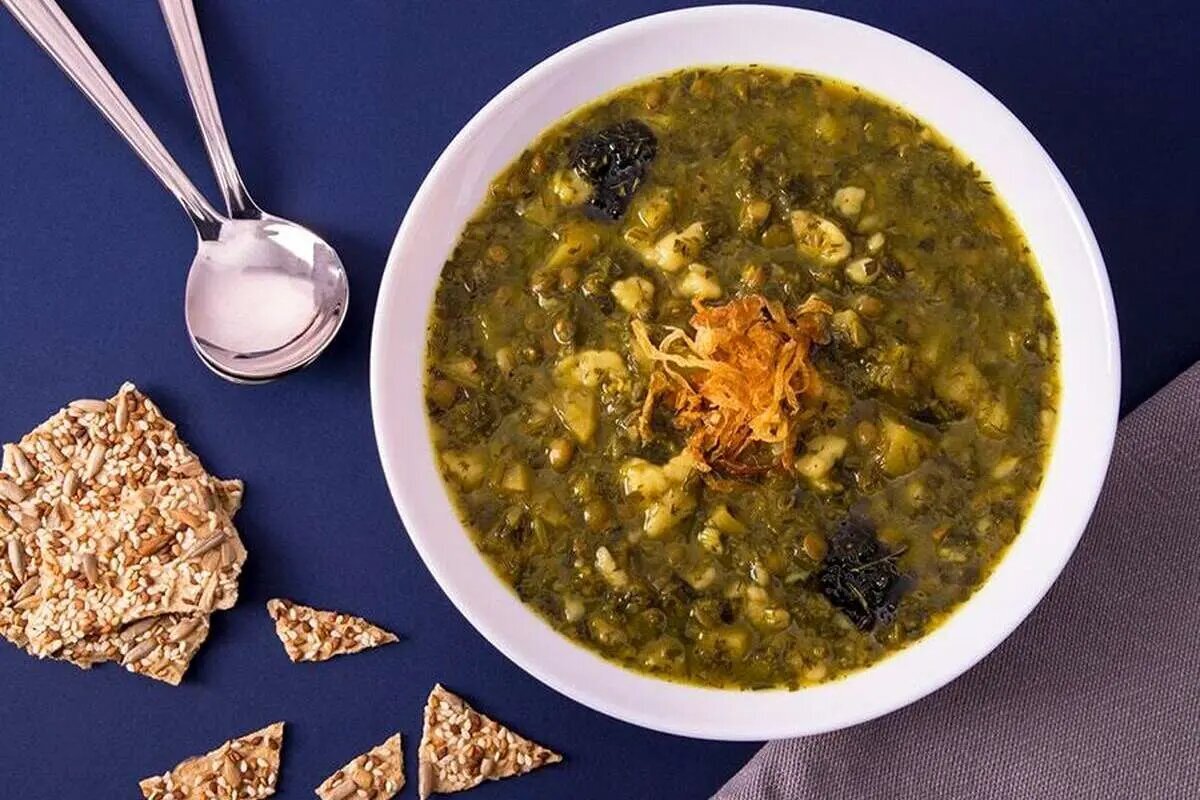 بهترین پیش غذای لطیف سفره افطار؛ در وعده افطار حتما آش بخورید