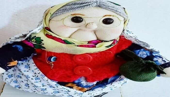 عروسک‌های بومی و محلی با پوشش لباس محلی استان زنجان، جلوه‌ای از هنر دست هنرمند ابهری