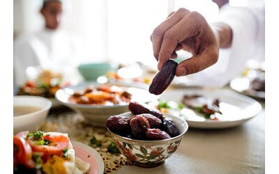 توصیههای تغذیهای برای افطار و سحر؛ چگونه کمتر تشنه و گرسنه شویم؟