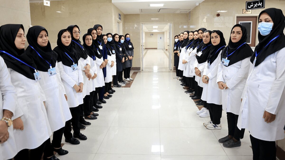 ایستادگی کادر درمان در خط مقدم سلامت برای ایران و ایرانی