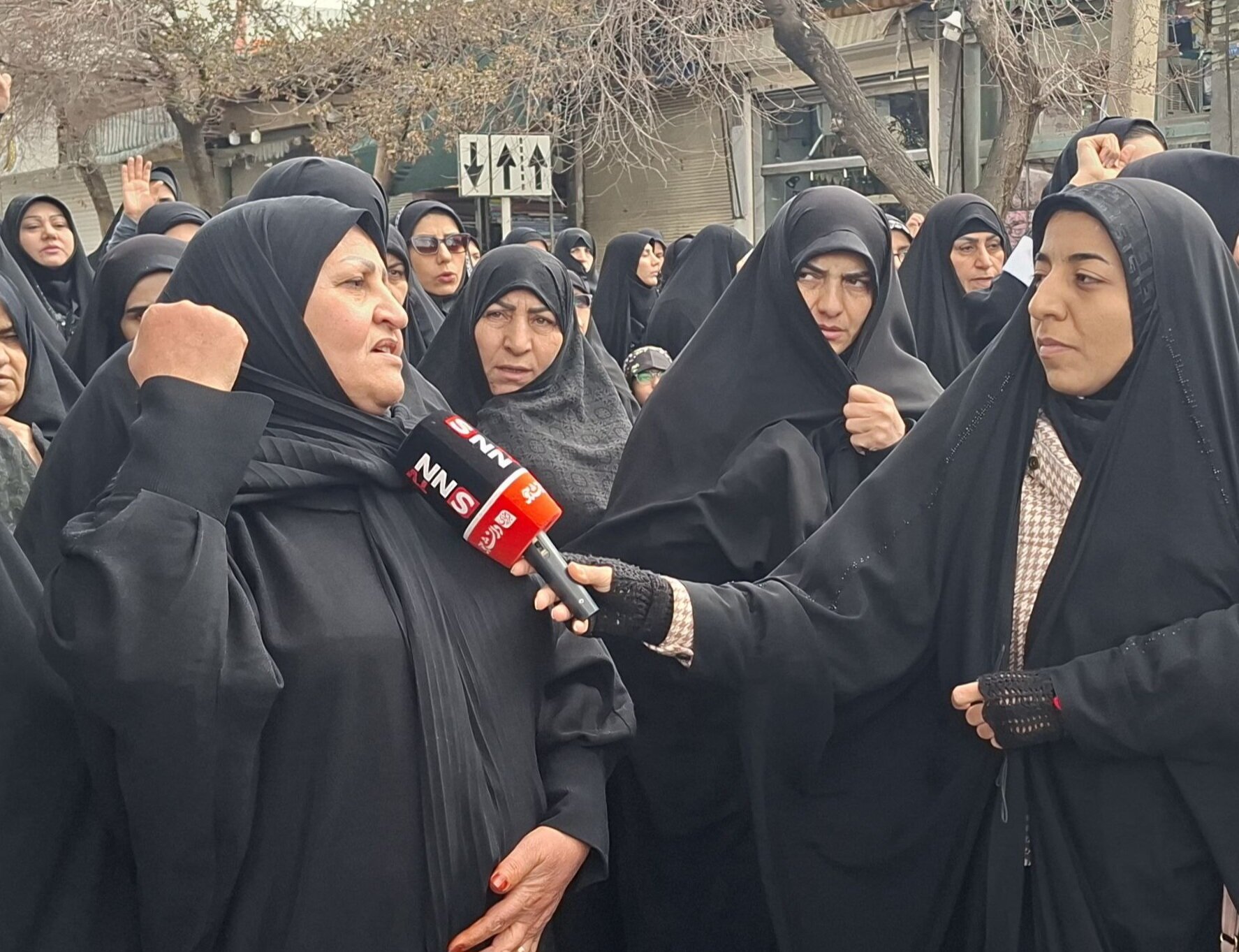 خاله شهید عباسی؛ ما از نسل بی‌بی‌مریم هستیم
