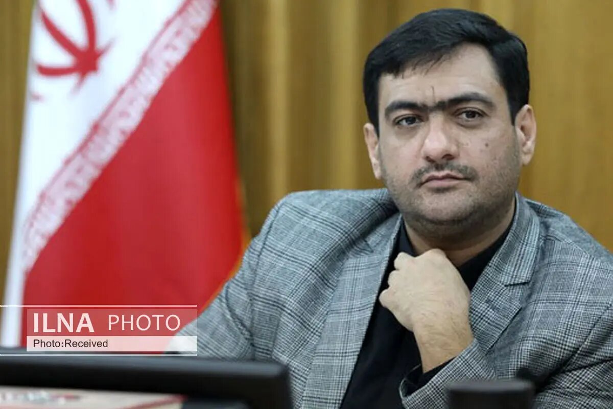 تدفین پیکر شهدای جنگ در قطعه ۴۲بهشت زهرا/اصابت مستقیم ۱۷ نقطه مسکونی پایتخت در حملات هوایی