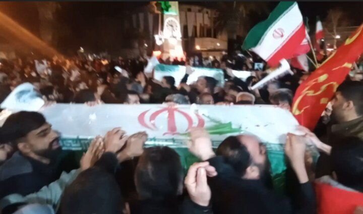 استقبال گرگانی‌ها از پیکر دو شهید جنگ تحمیلی اخیر + فیلم