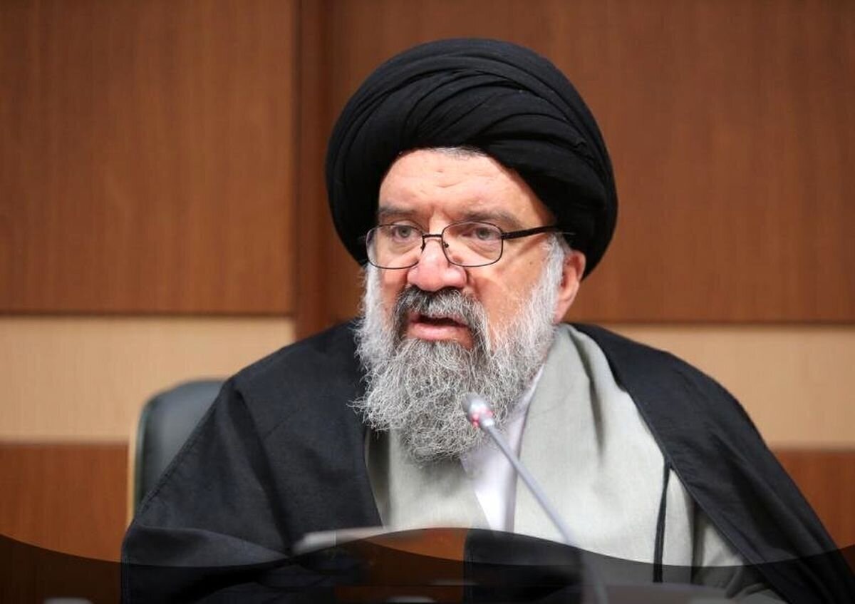 آیت الله سید احمد خاتمی: در اولین فرصت رهبر تعیین می‌شود، اما وضعیت جنگی است + فیلم