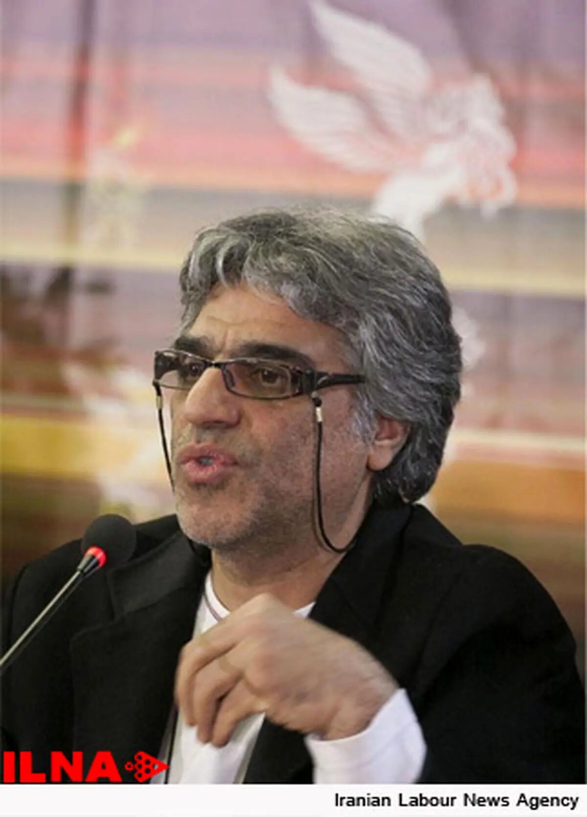 وقت دفاع و ایستادگی و حماسه است