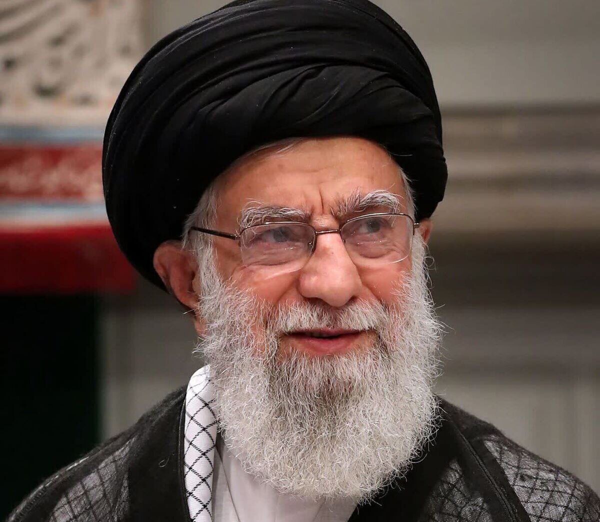 دغدغه بی انتهای رهبرانقلاب برای فعالیت درمورد دفاع مقدس: اگر 50 سال هم برای دفاع مقدس کار بشود بنظرم زیاد نیست + فیلم