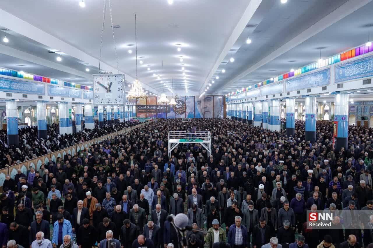 امام جمعه کرمان: درود بر مردم فداکار و تاریخ ساز ایران که مدال افتخار شکست استکبار جهانی را بر گردن دارند