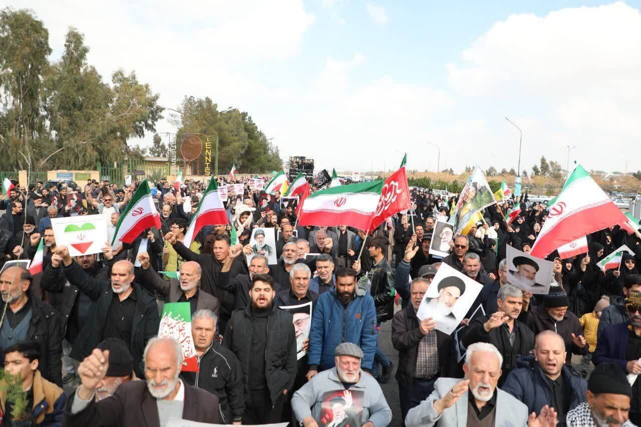 راهپیمایی مردم سمنان در محکومیت جنایات دشمن