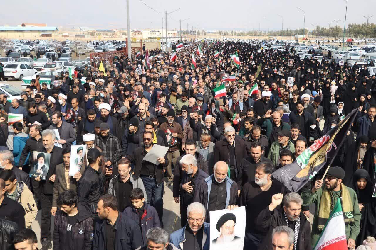 راهپیمایی مردم سمنان در محکومیت جنایات دشمن