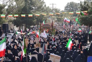 تشییع باشکوه پیکر شهید محمدباقر کاظمی‌مقدم در گناباد + عکس