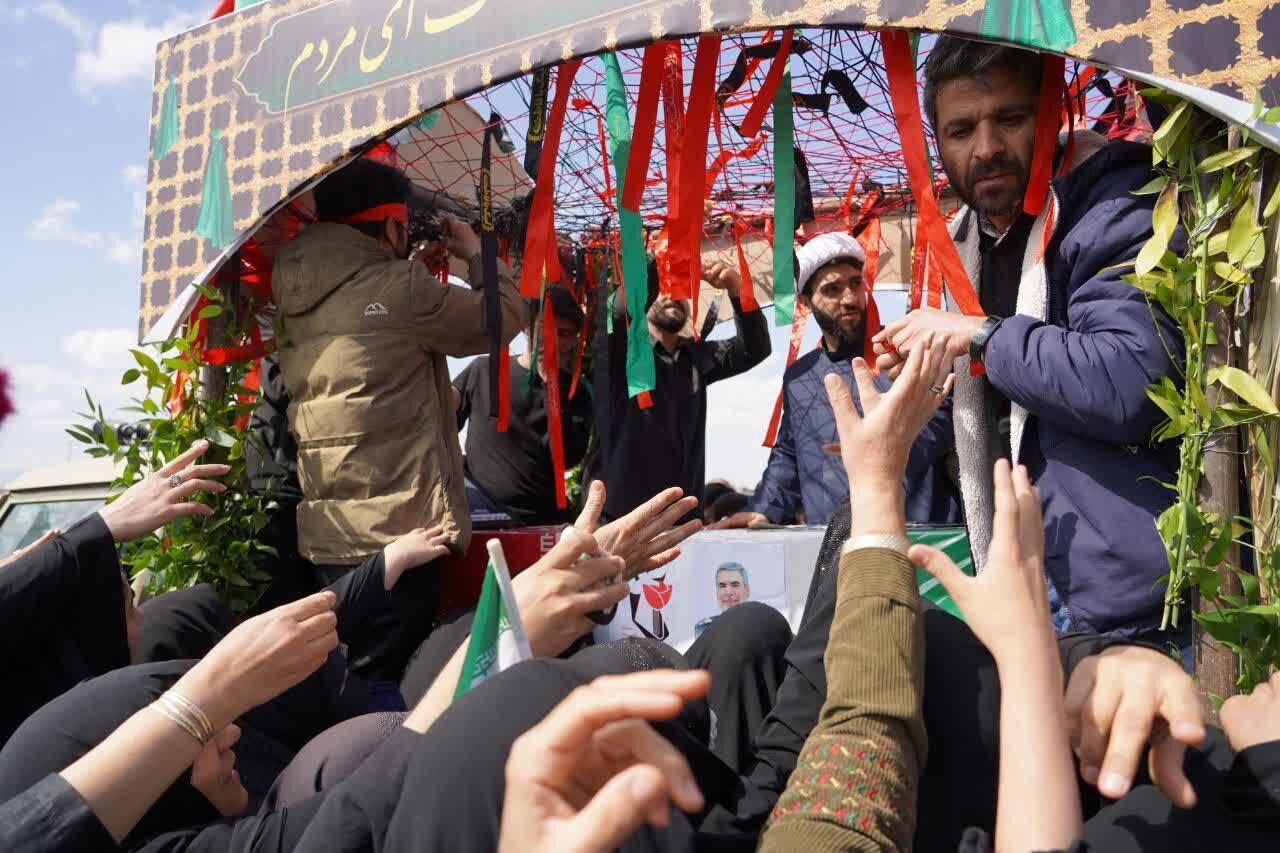 تشییع باشکوه پیکر شهید محمدباقر کاظمی‌مقدم در گناباد + عکس