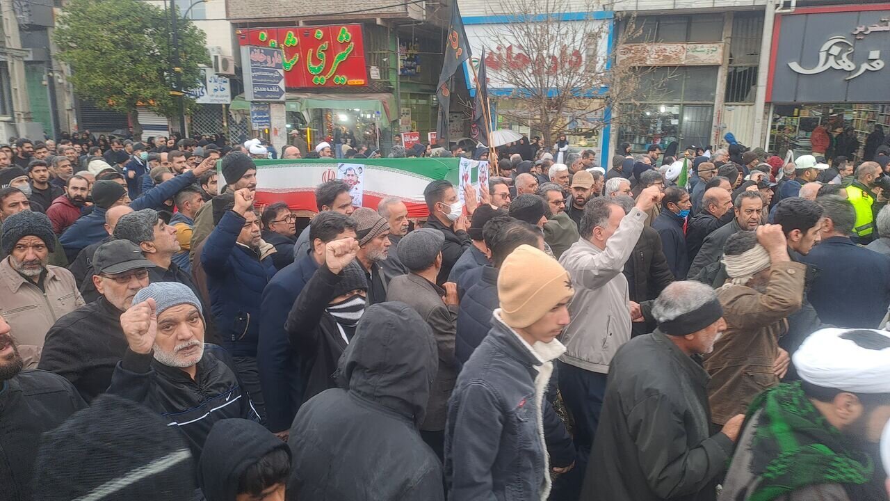 تشییع پیکر شهید جنگ رمضان در فاضلآباد گلستان