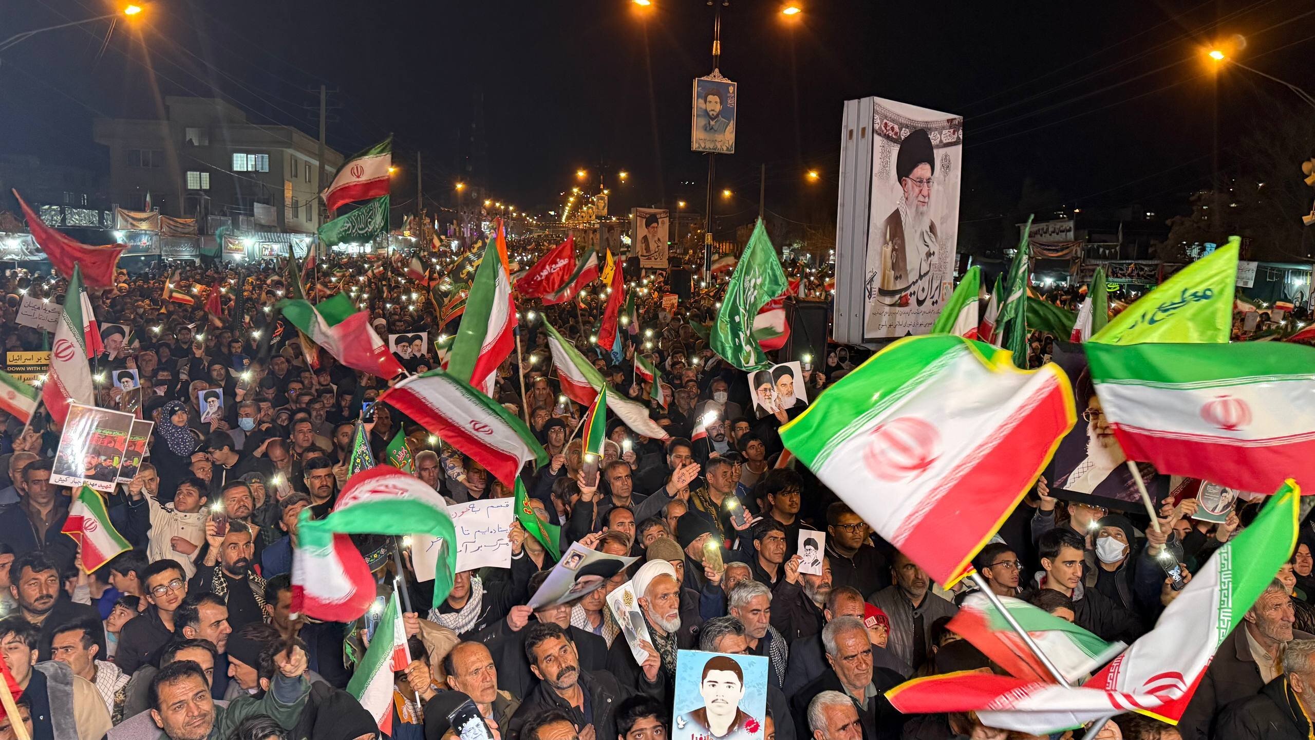 ندای الله اکبر در شب هفتم عزاداری امام خامنه‌ای در یاسوج طنین‌انداز شد+فیلم