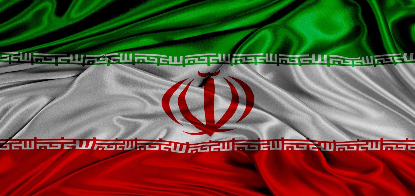 وحدت کلمه و مدیریت جهادی / پاسخ قاطع مردم شیراز به پرسش «وظیفه ما در شرایط جنگی چیست؟» + فیلم