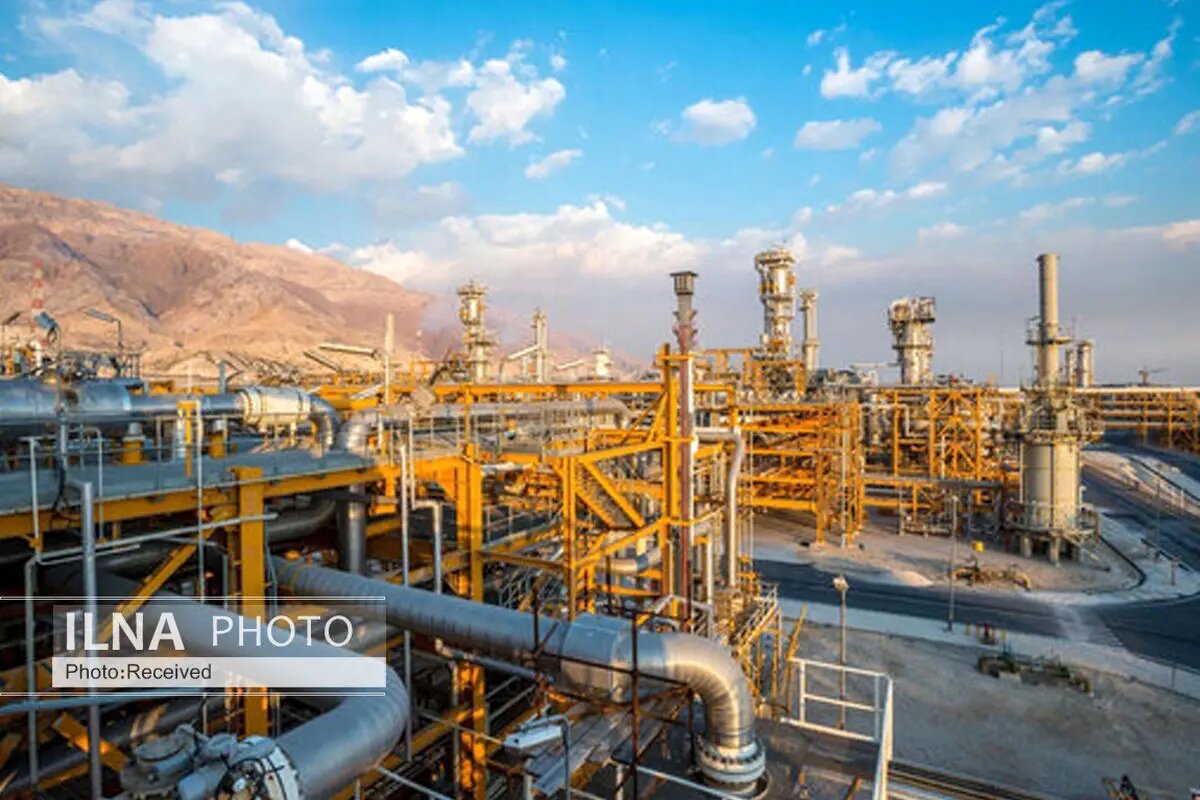 کاهش اندک قیمت نفت در بازارهای جهانی