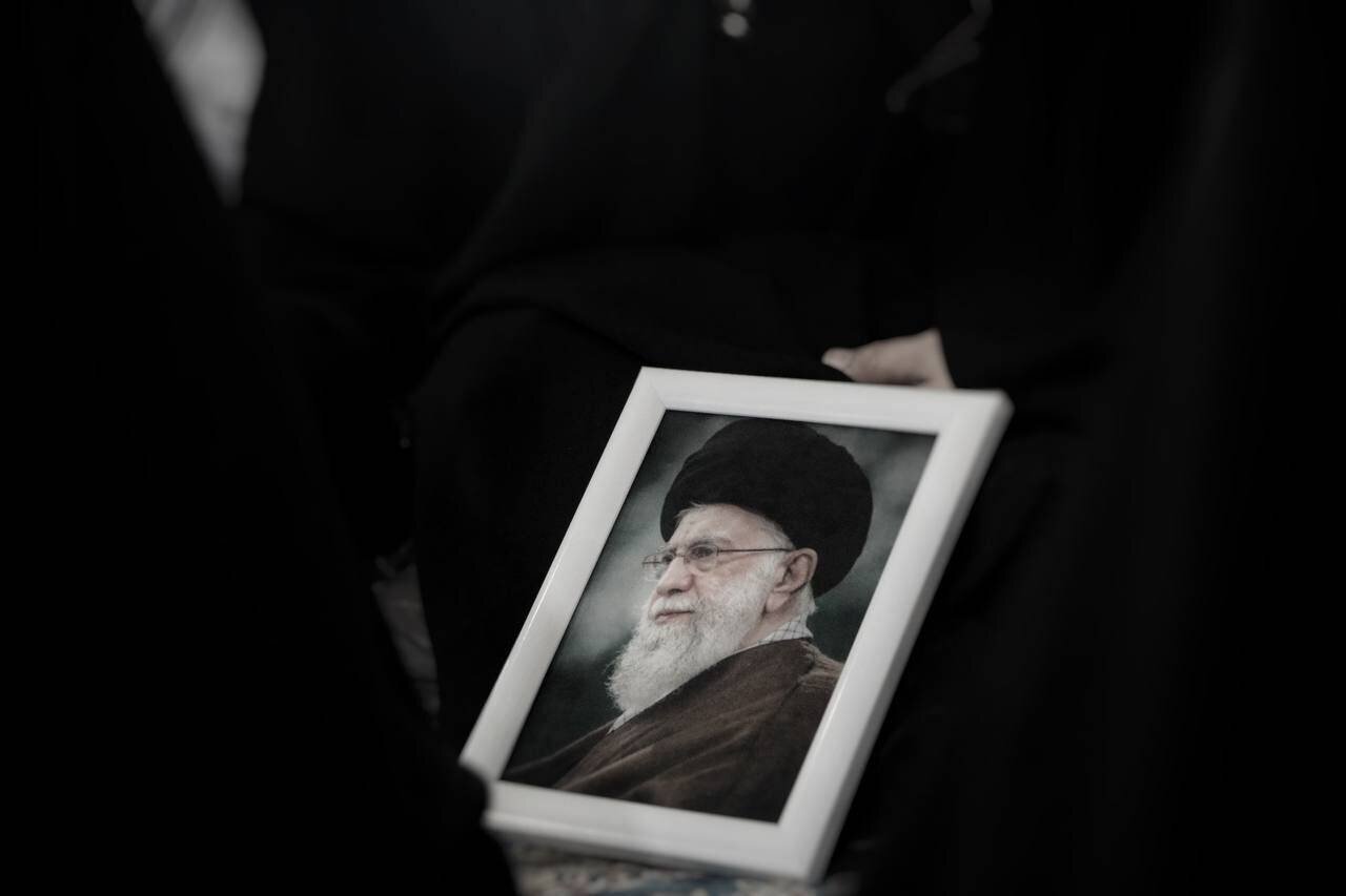 حضور حماسی و بیعت مردم سیستان در مصلی المهدی زابل با سومین رهبر انقلاب اسلامی