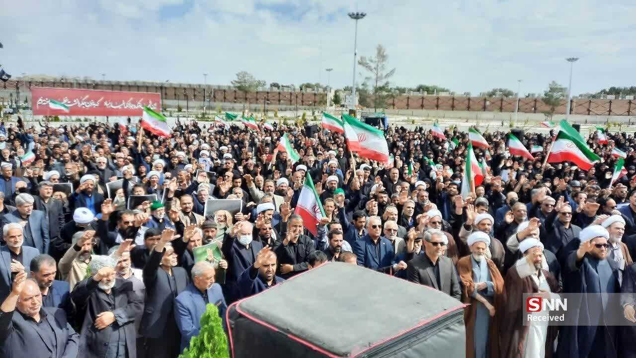 بیرجند؛ پیشگام در بیعت با سومین رهبر انقلاب/ مردم برای سلامتی آیتالله خامنهای قربانی کردند
