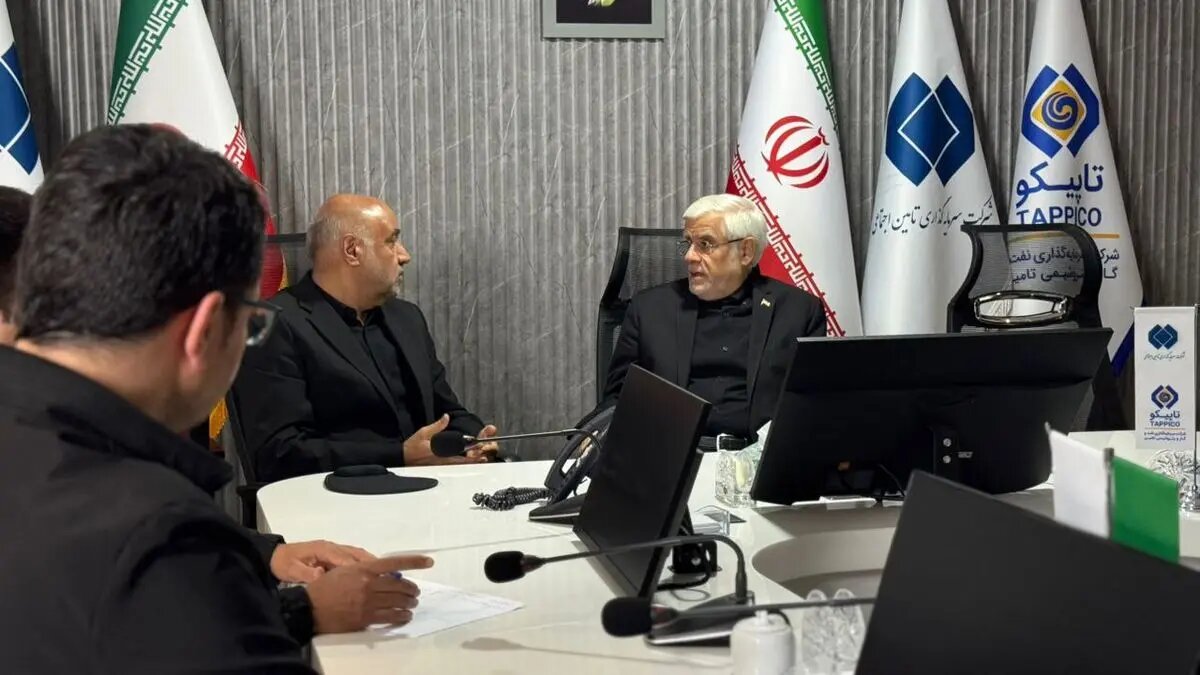 بازدید عارف  از وزارت تعاون، کار و رفاه اجتماعی