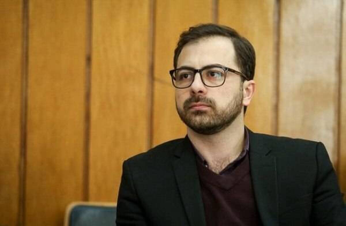 استاد دانشگاه تهران: ماهیت ققنوسی جامعه ایران خصیصه‌ای کهن و اساطیری است