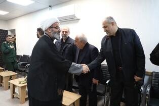 بیعت مسئولان و اعضای شورای تأمین استان سمنان با رهبر معظم انقلاب اسلامی+ تصاویر
