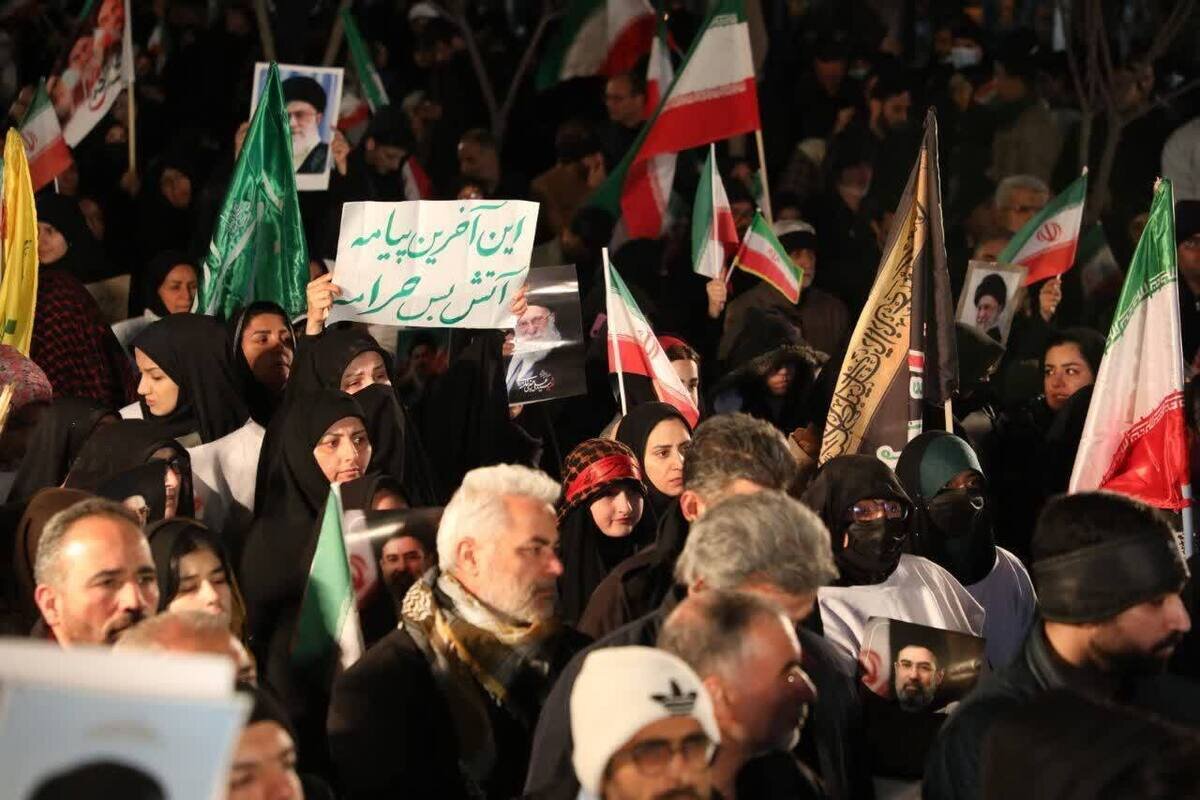 رهبرمان بدانند که ما پشتشان هستیم/ من به نیروهای مسلح که پای لانچر ایستاده‌اند افتخار می‌کنم + فیلم