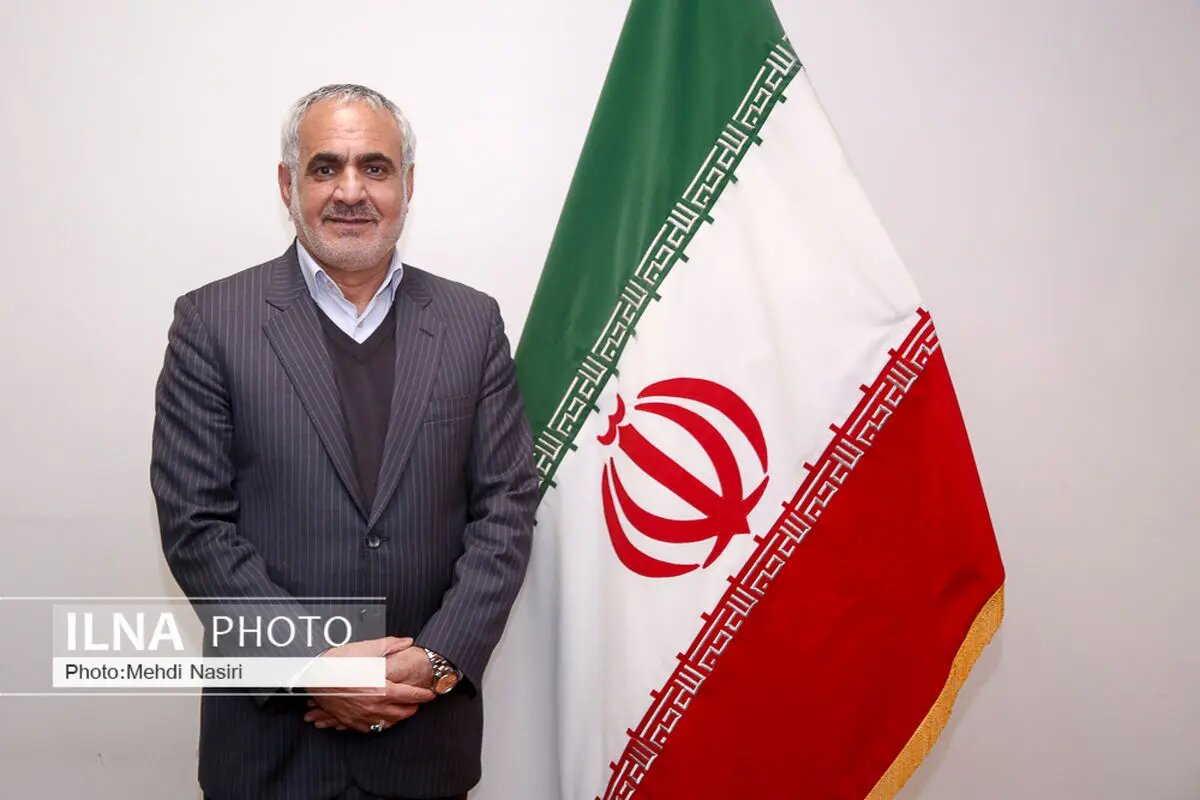 لزوم اتخاذ تصمیم عادلانه در مورد دستمزد/ به اعضای شورای عالی کار اعتماد کنید