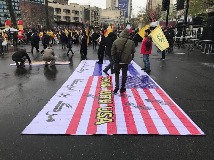 برگزاری مراسم روز جهانی قدس در چهاردهمین روز تحمیل جنگ به ایران/ فیلم  عکس