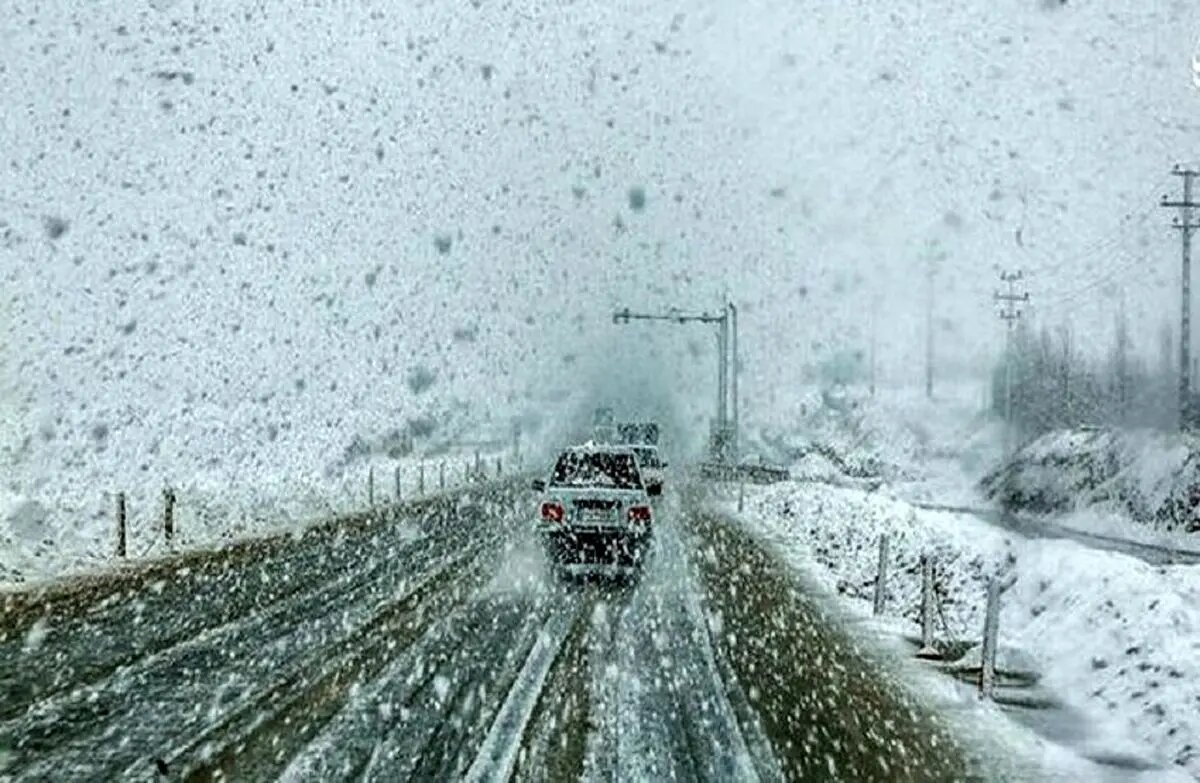ارتفاع برف در همدان به ۱۵ سانتیمتر رسید
