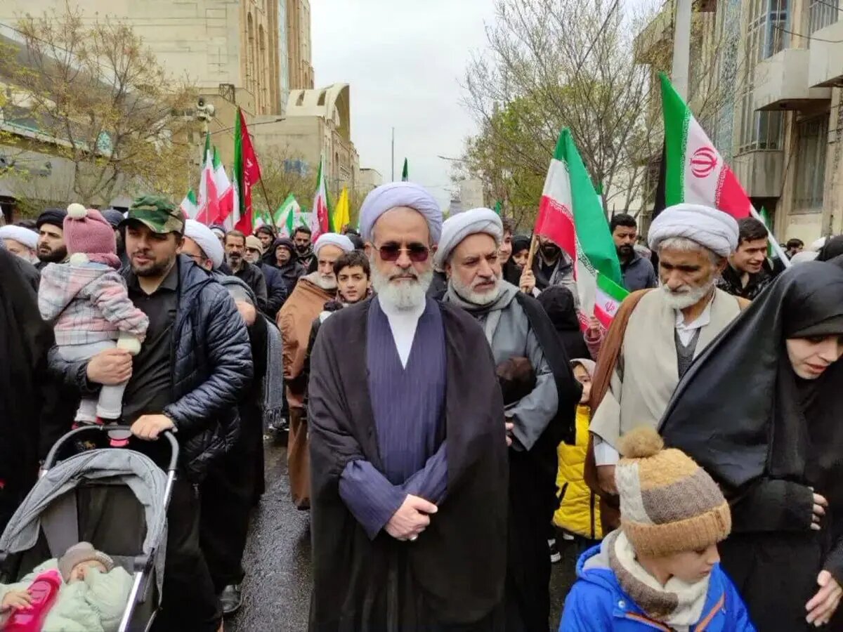 حضور آیت‌الله اعرافی در راهپیمایی روز قدس