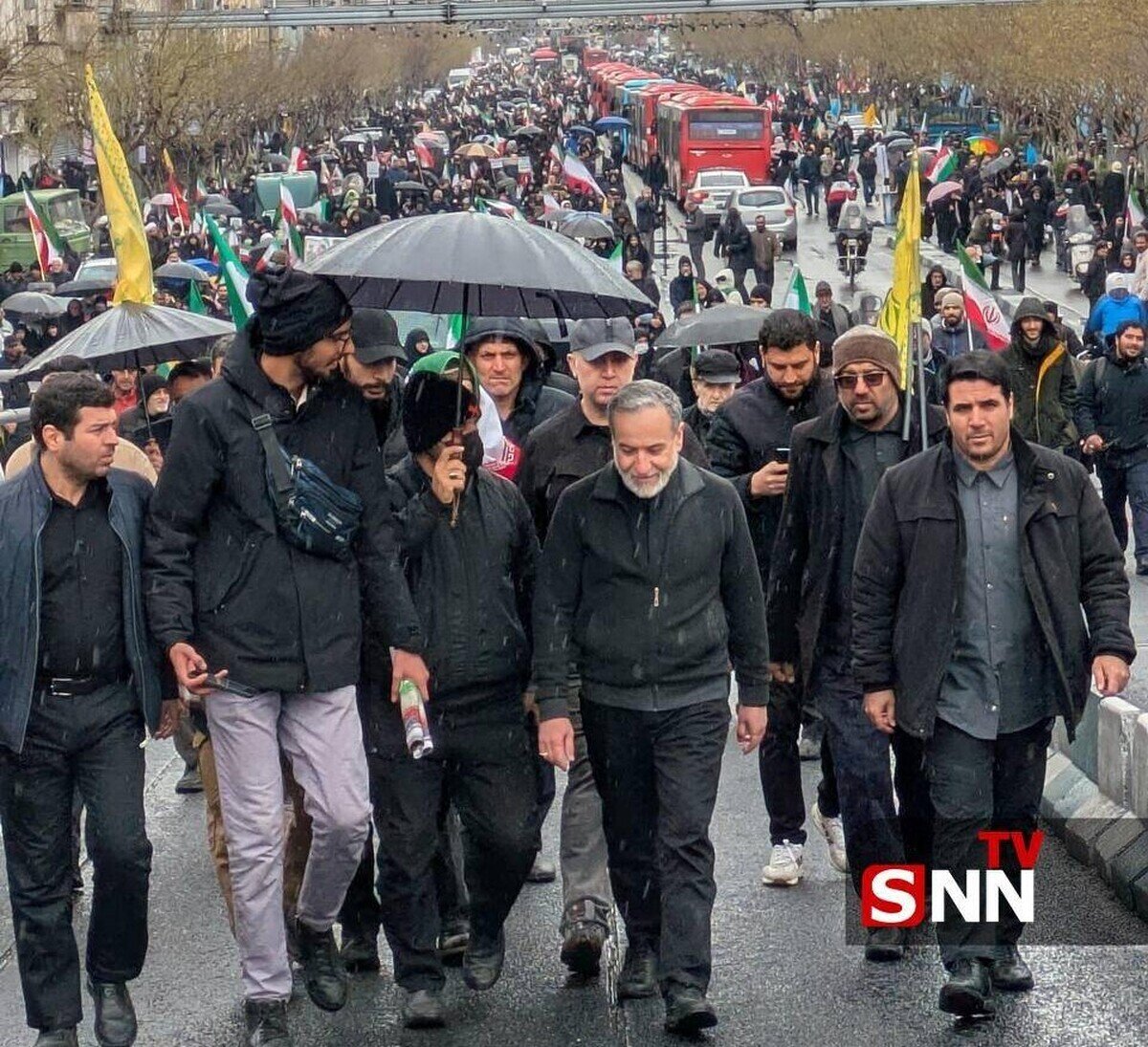 عراقچی: با وجود حملات وحشیانه امروز، شاهد سیل میلیونی جمعیت در راهپیمایی روز قدس مواجه هستیم + فیلم